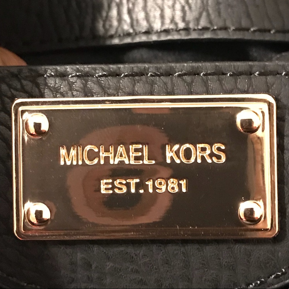 Michael Kors Handbag & Wallet - Picture 3 of 8